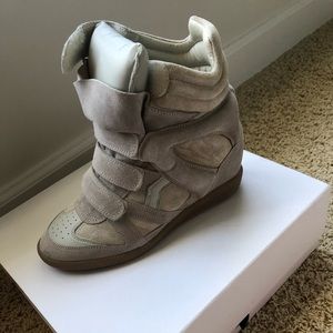 Isabel Marant Bekett High Top Sneaker